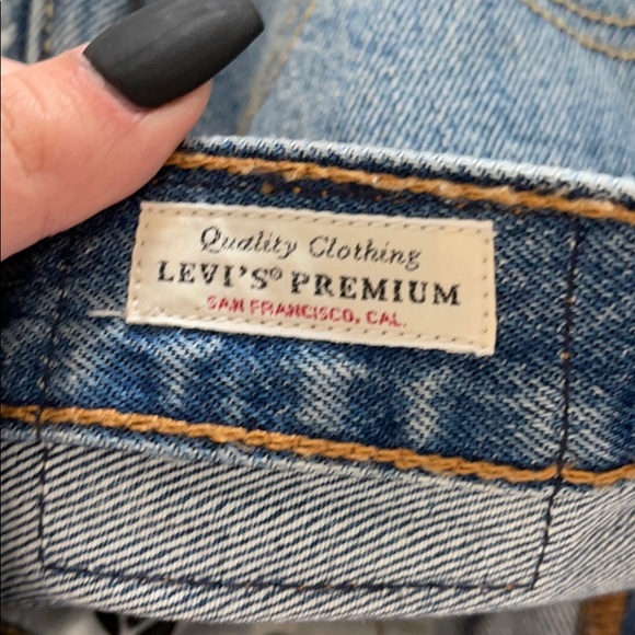 LEVIS SHORTS! - Picture 4 of 7